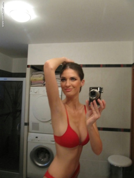 amateur selfie sexy naked pics