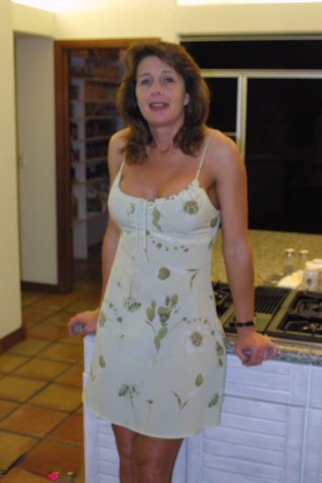 reifes Kleid nackte foto