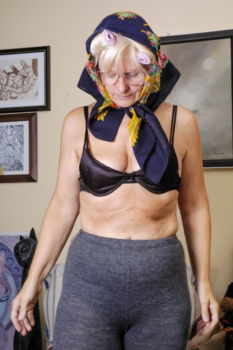 wrinkled granny hot sex picture