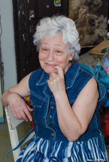 very hairy granny free sexy images