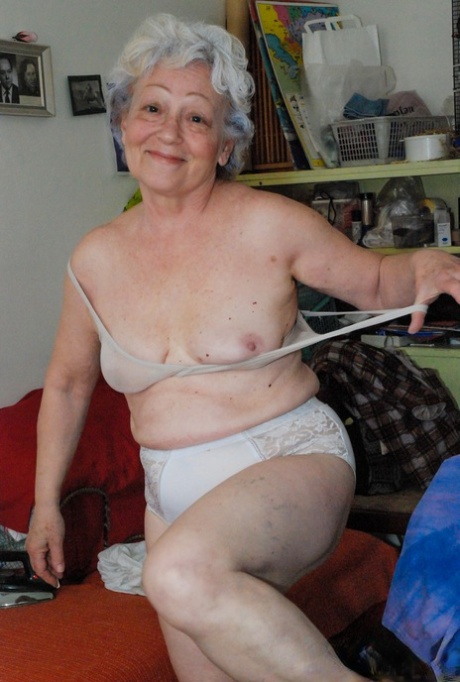 old hairy granny free pictures