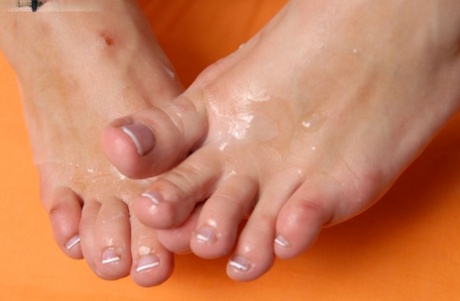 cum on feet free pics