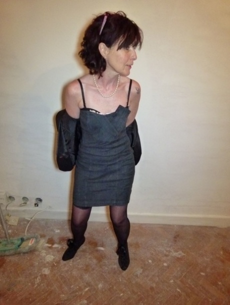skinny granny beautiful naked img