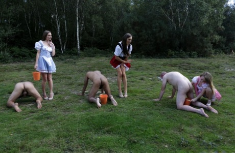 cfnm group free sex pics