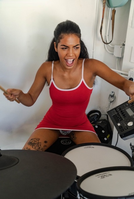 tall latina perfect gallery