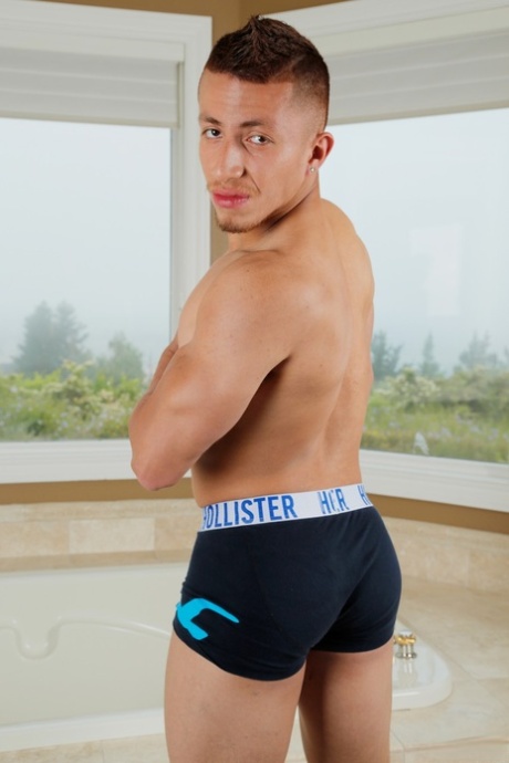 big ass gay free nude images