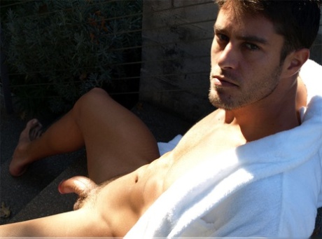 solo male nudes pics
