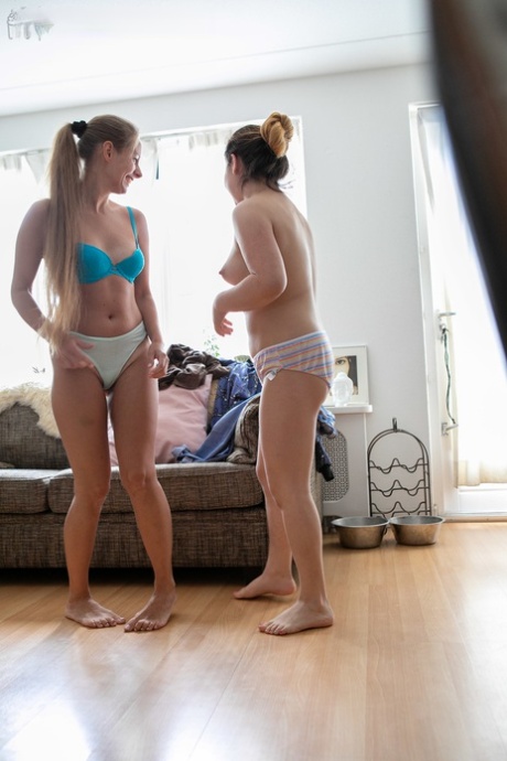 amateur voyeur free nude pic
