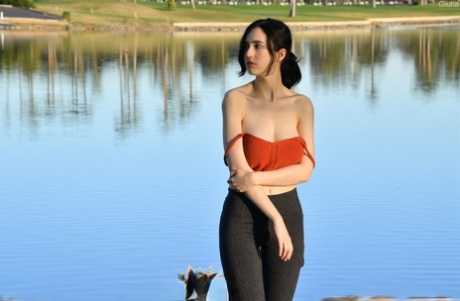 pantalones de yoga de tetas grandes caliente perfecto foto