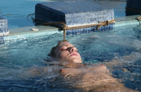 sottacqua xxx in alto immagine