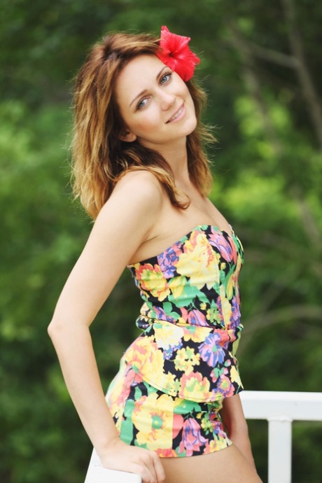 Niki Mey model img