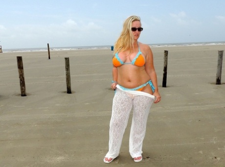 chubby bikini art xxx pictures