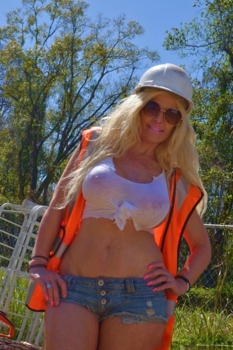 Kelley Cabbana hd star image