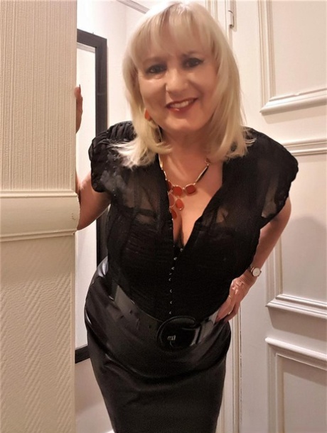 Lorna Blu star hot galleries