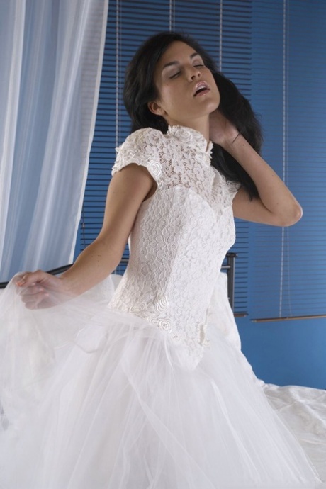 bride beautiful naked image