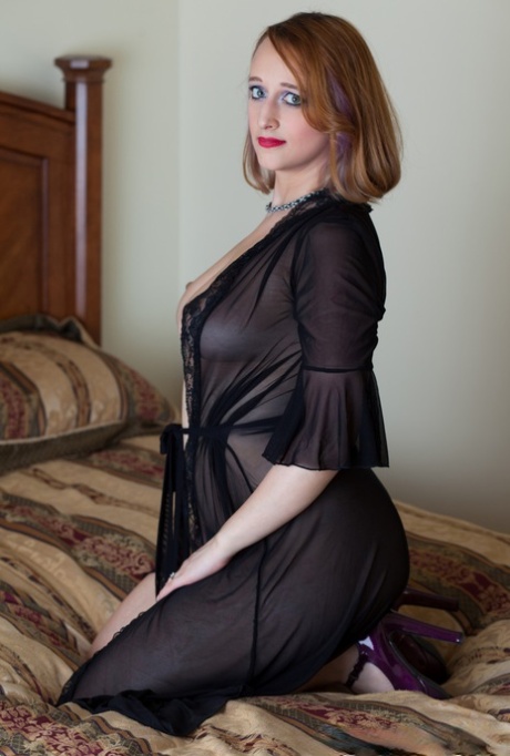 busty short hair pretty pictures