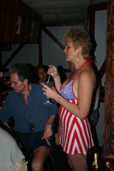 amateur swingers nudes archive