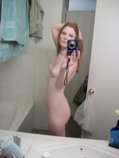 selfie med små bryster dejligt xxx billeder