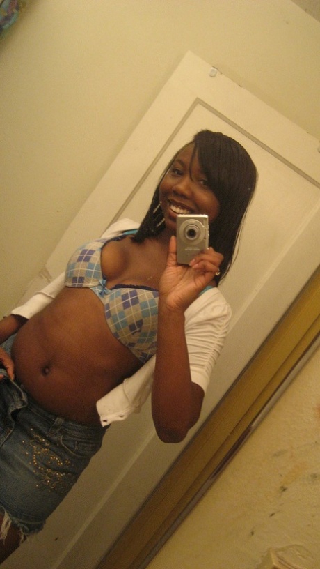 black amateur hot naked images