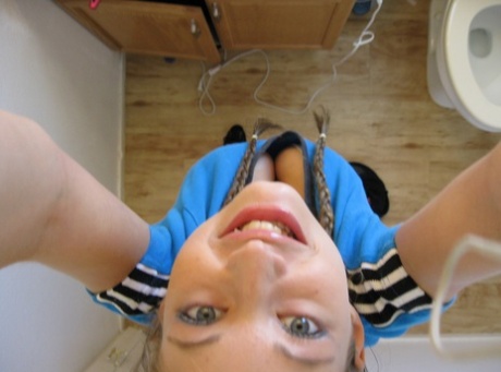 teen selfie free xxx photo