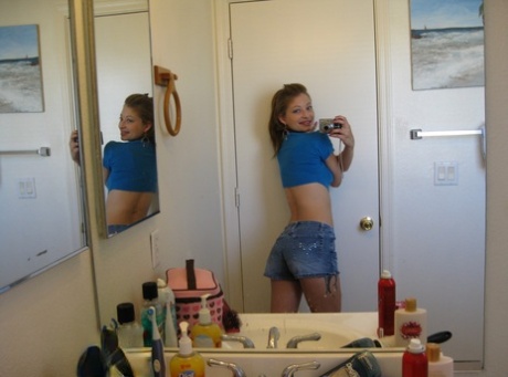 bent over selfie sex pictures