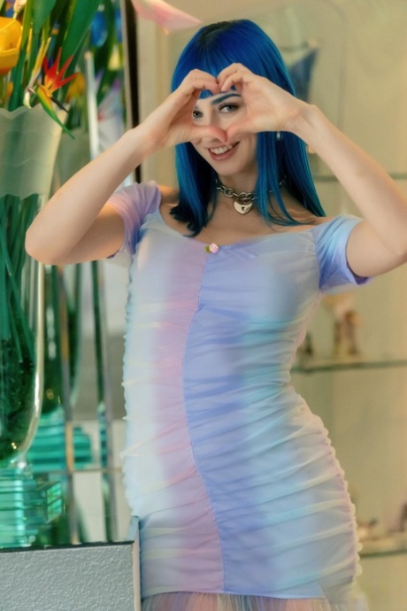 Jewelz Blu free model picture