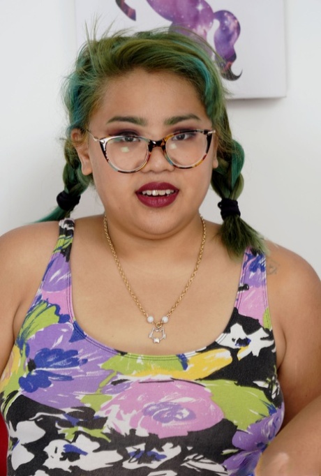 thick asian thighs erotic pics