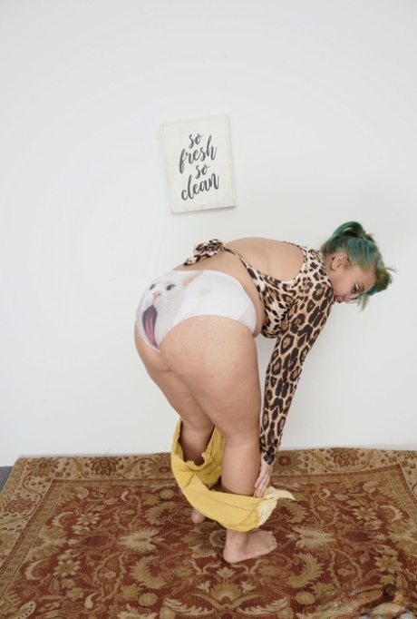 bent over panties pornos gallery