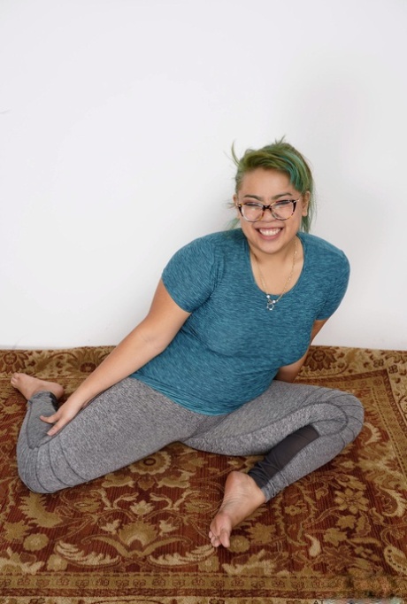 thick asian exclusive pics