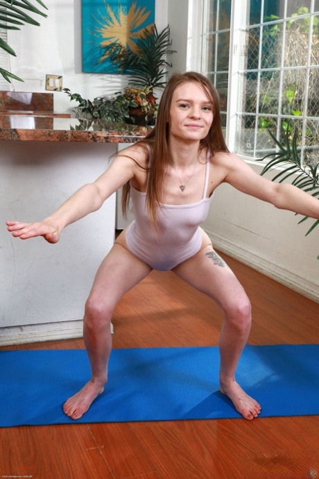 tynn hvit jente pornografisk hete foto