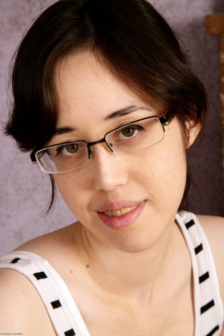 asian glasses free naked picture