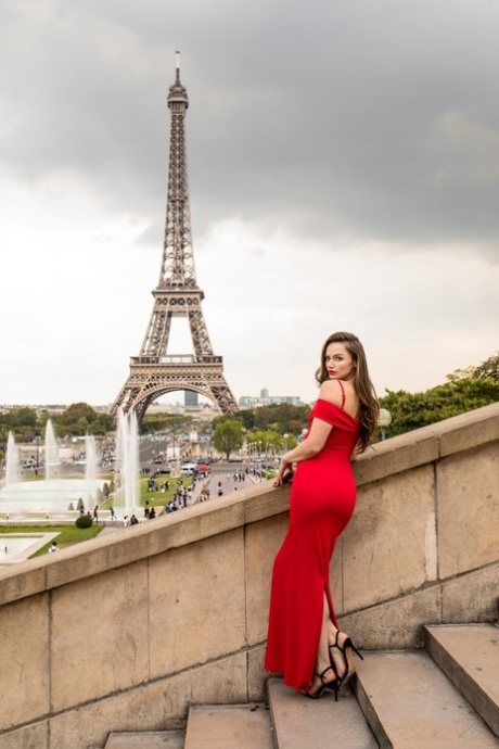 Tori Black pretty pornstar pic