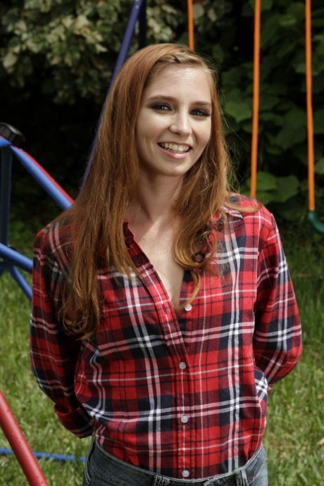 Ava Parker art star picture