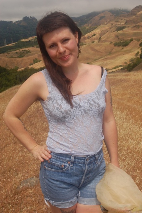 Blue Sky free pornstar images