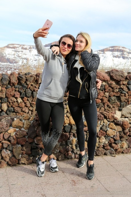 blonde lesbian hot xxx galleries