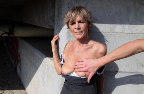 granny small tits nude picture