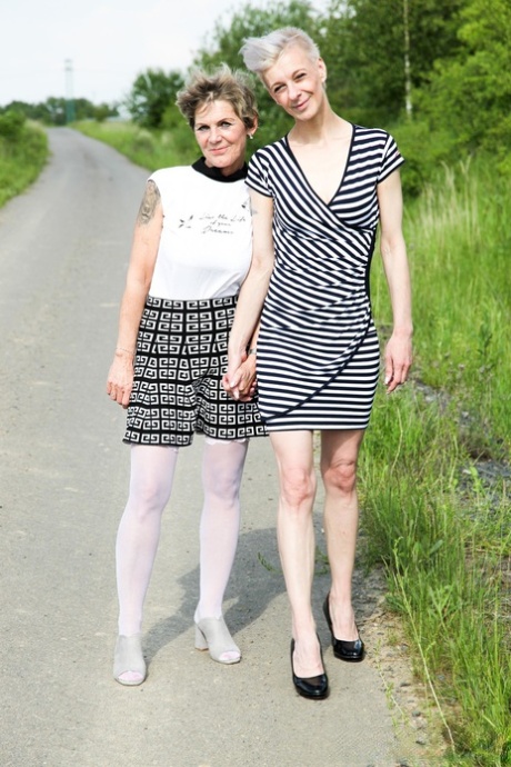 lille bedstemor porno af høj kvalitet pic
