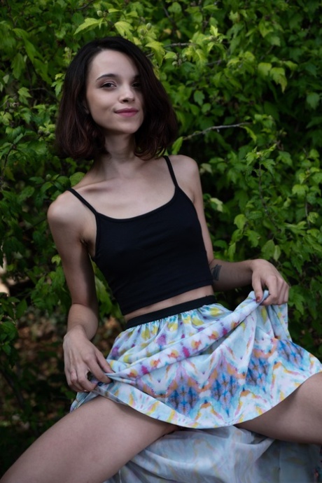 chatte ukrainienne haut nu img