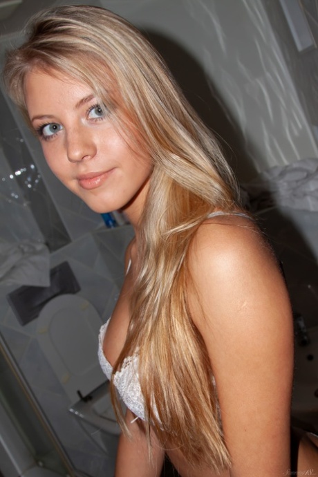 blue eyes teen hot porn img