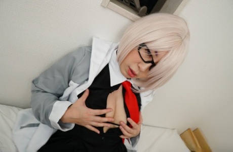 blond asiatisk perfekt erotiskt bilder