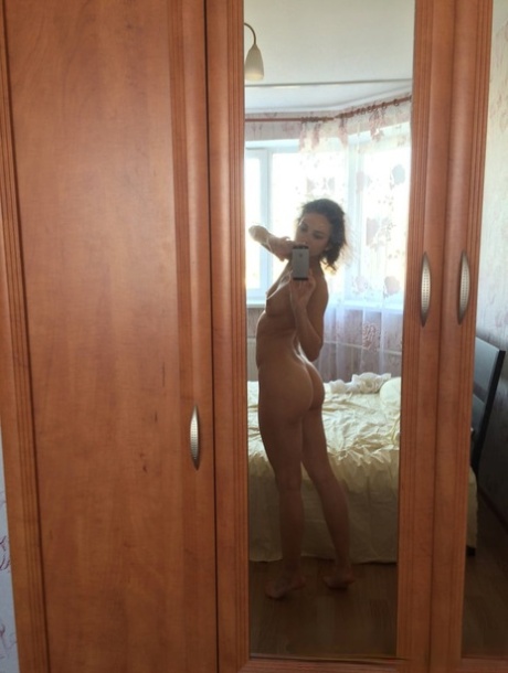 selfie con piccole tette sexy perfetto galleria