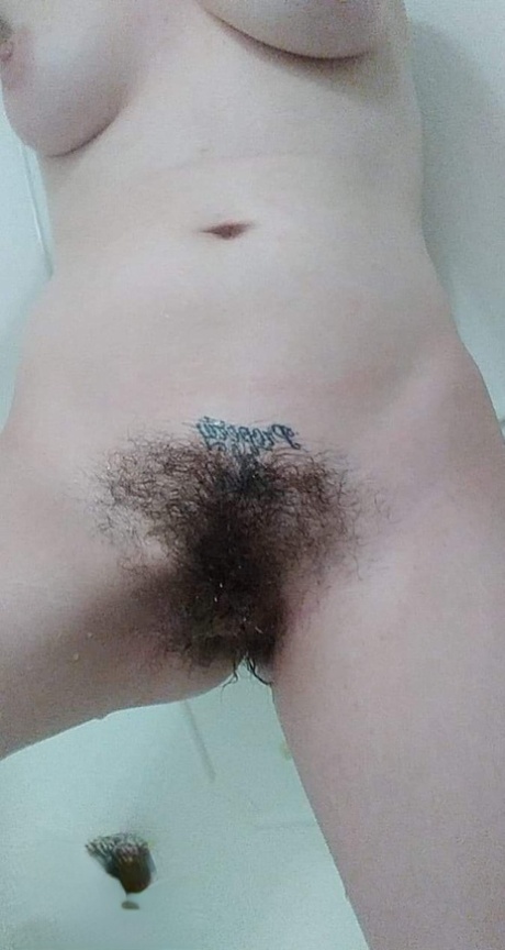 湿毛茸茸的阴部 色情 圖片