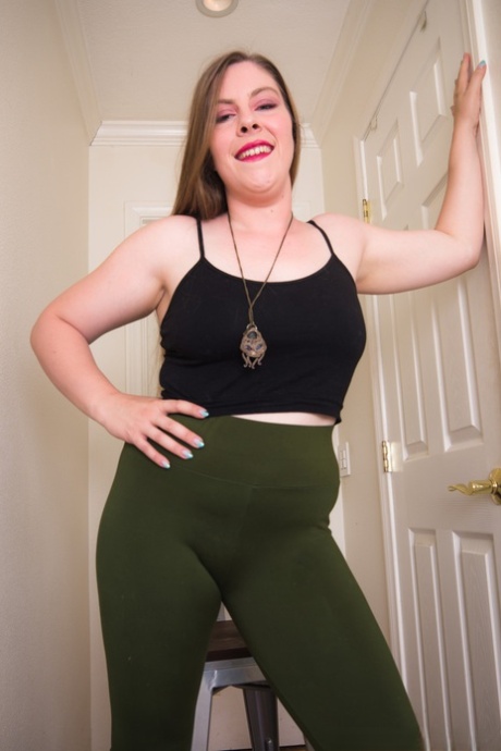 chubby yoga pants beautiful img