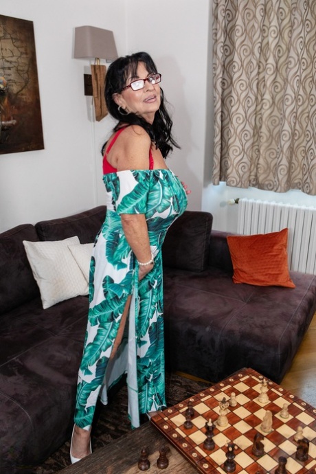 grand-mère poilue porno érotique archive