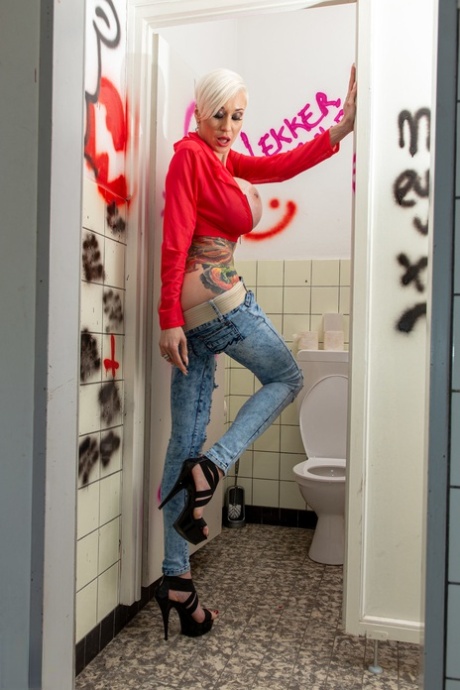 topplös i jeans gratis erotik galleri