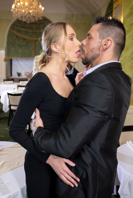 tettsittende kjole perfekt sex bilde