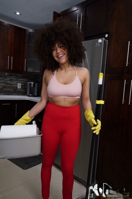cameriera latina eroticoxxx galleria