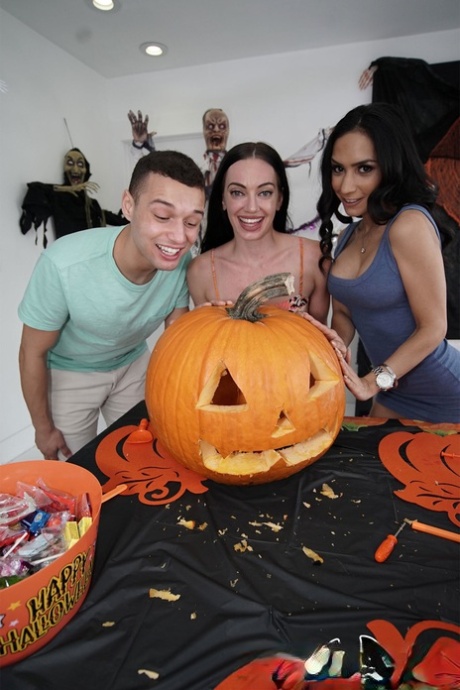 halloween beautiful nude pics