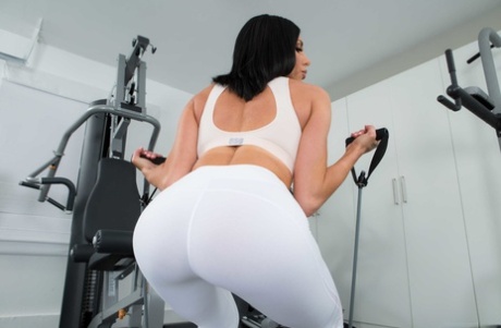 pawg yogabyxor sex gratis gallerier
