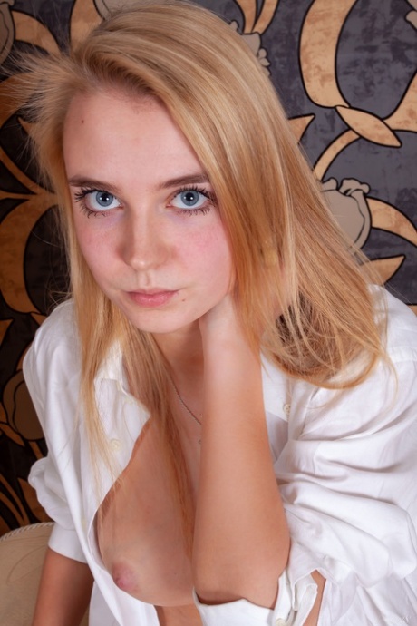 Chloe Blue nice star images